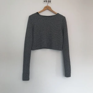  - Finstickad magtröja från Zara