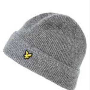  - Lyle scott mössa, äkta! Kan frakta men då står du för frakten 