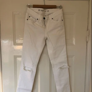  - Cubus jeans i modell Low waist Lacey. Knappt använda.