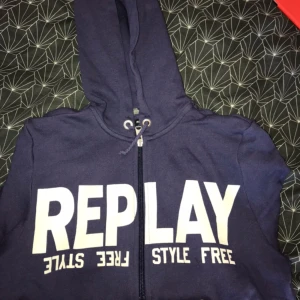 - Replay hoodie blå, storlek S 