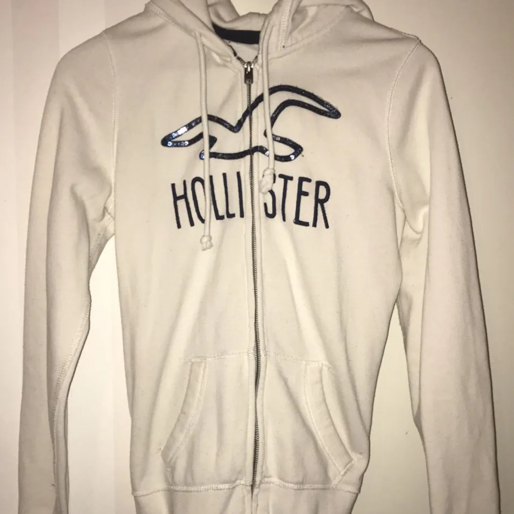 Hollister hoodie/tröja Strl M.. Hoodies.