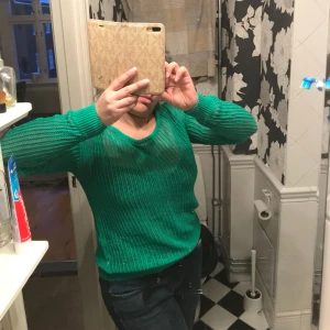  - Grön tröja fint fint som ny