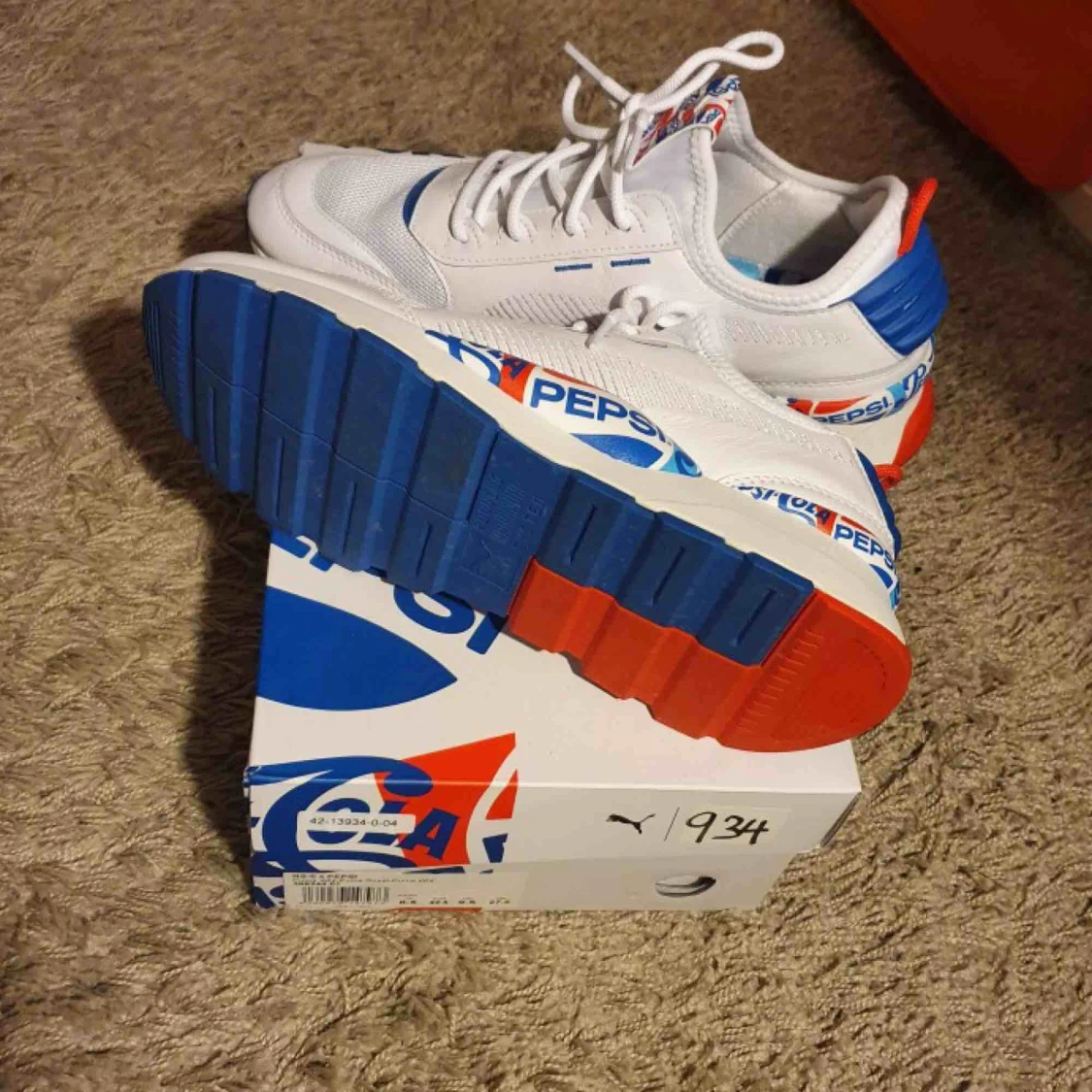 Pepsi-Puma merch skor - 91
