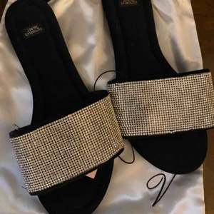  - VS helt nya sandaler. Inomhus skor. 