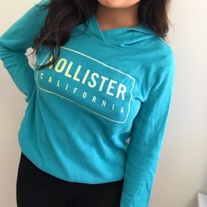 Blå hoodie 💙 - Storlek S