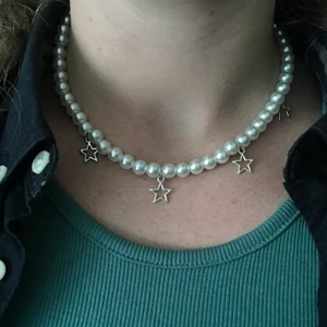 Antikviteter pärlhalsband - Antikvita pärlor med stjärnor! Finns i flera exemplar🌟