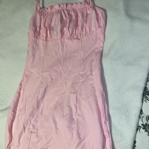 Klänning rosa - Aldrig använd