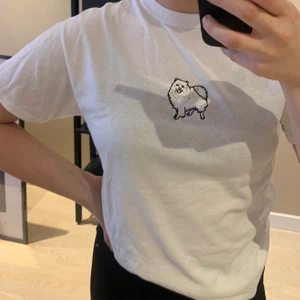 T shirt med motiv - Endast använd ett fåtal gånger, frakt tillkommer