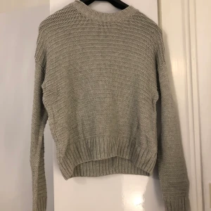 Stickad tröja - Stickad tröja i strl xs