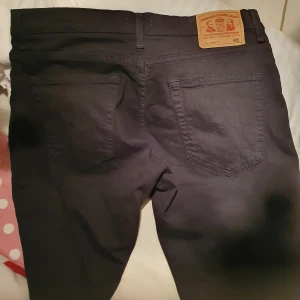American classic grant jeans  - Säljer den har Jean's eftersom jag har annan.stk 34_ 36.l mycket bra skick användade bara 3 dager ny pris 1699.bud pa kommenterna men inte under 500
