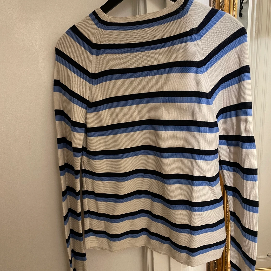 Svartblå randig långärmad tröja från Samsoe Samsoe  - 90