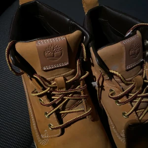 Timberland skor - Timberlands skor som är använda fåtal gånger!! 