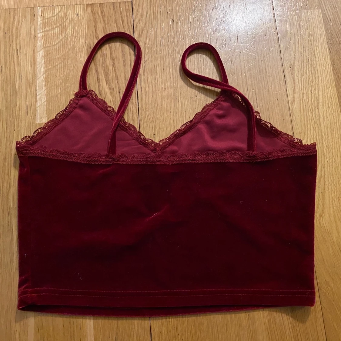 Vinrött velour linne - 90