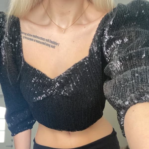cropped sequin top - använd 1 gång