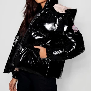 Glansig Jacka - Nypris 600kr