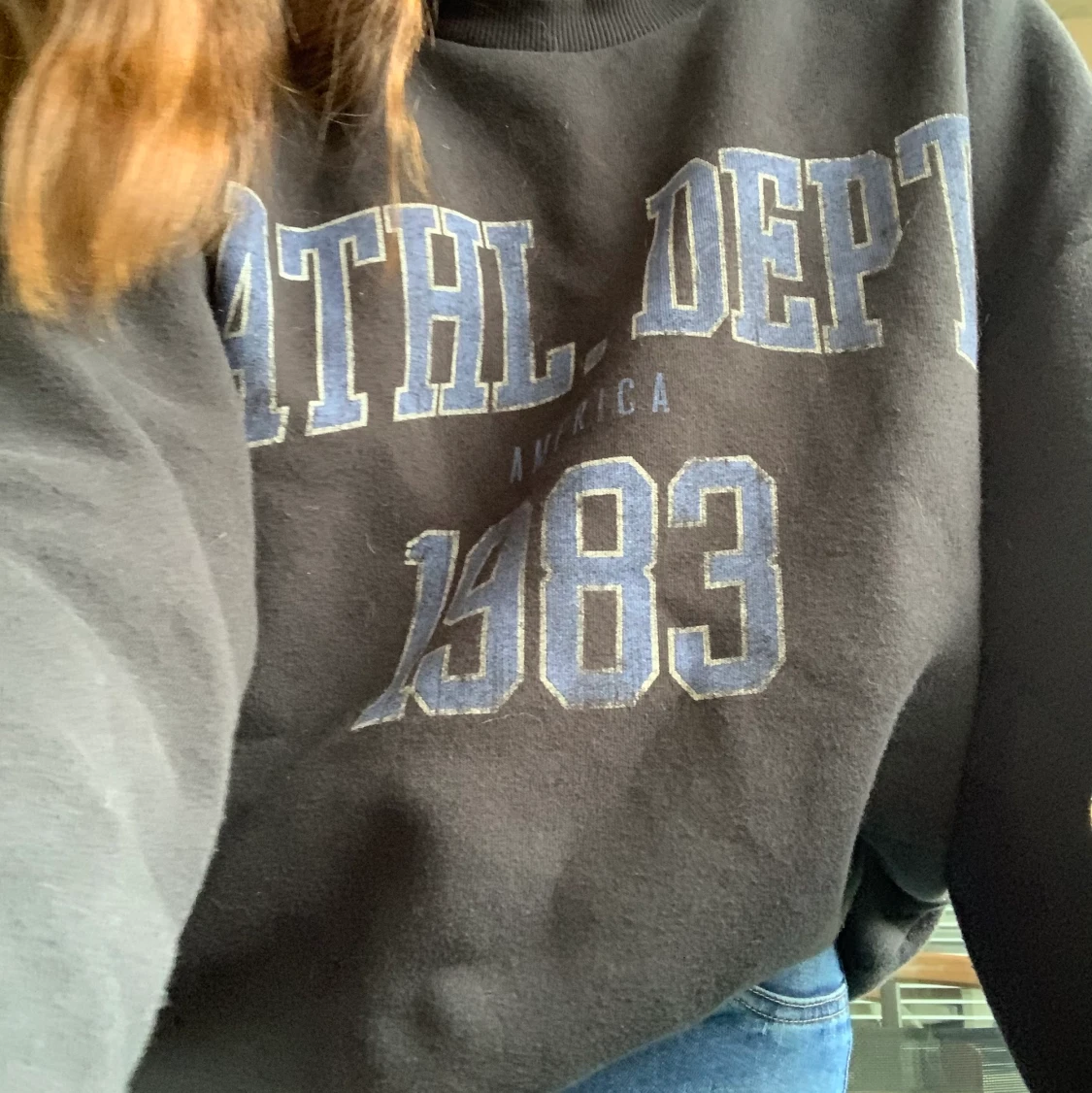 Slutsålde sweatshirt från Gina  - 90
