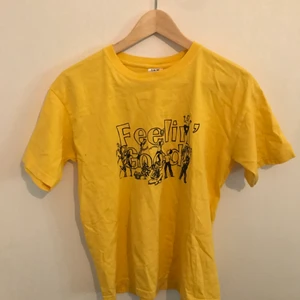 T-shirt  - Cool t-shirt köpt på beyond retro. 