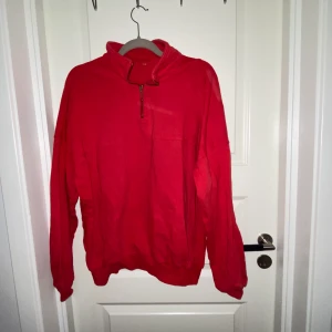 Tröja med dragkedja - Röd skön tjocktröja.