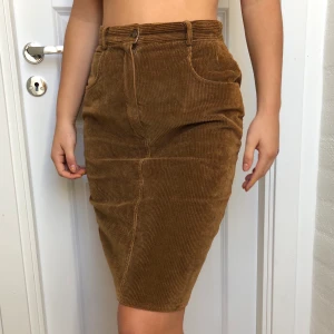 Vintage manchesterkjol - Supersnygg höstig manchesterkjol! 