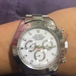 Rolex klocka  - Bra skicka förutom att bandet har lossnat men går att fixa om man har rätt del.