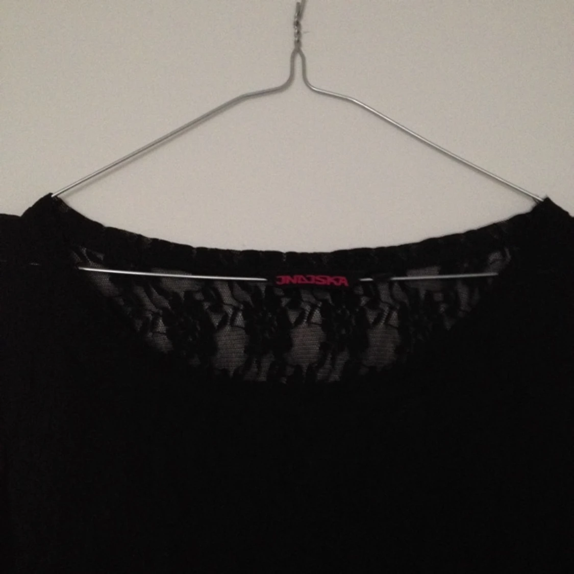 Ganska transperent spetstopp, bra skick!  - 1381325090