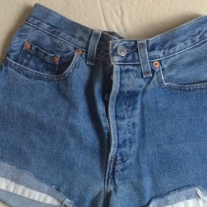  - Levis shorts i storlek M 