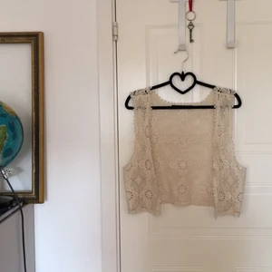  - Väst från zara, superfin men tyvärr inte min stil så aldrig använd 