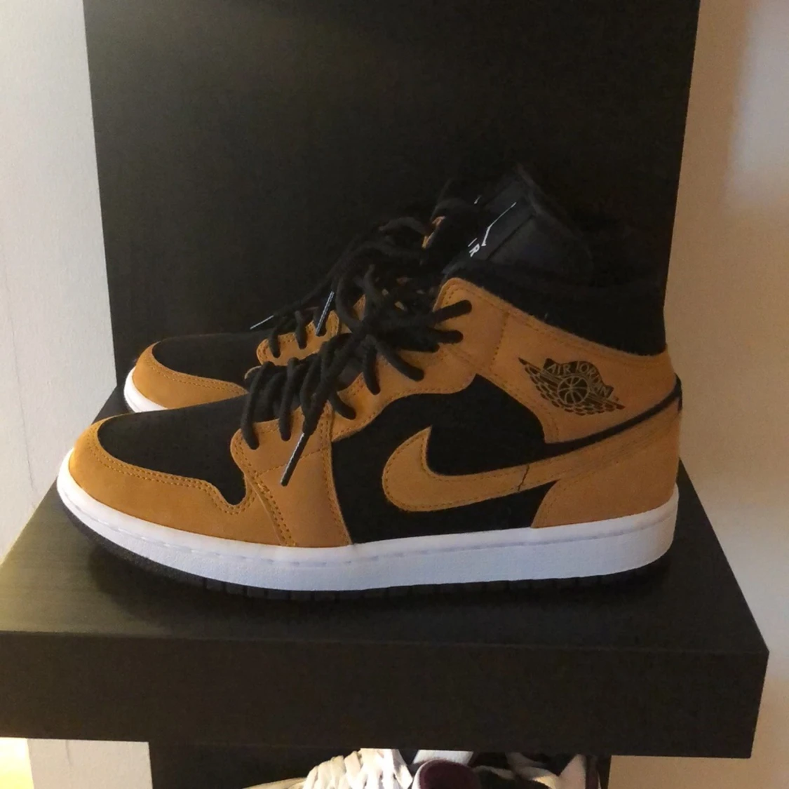 Jordan 1 Mid Desert Ochre - EU38