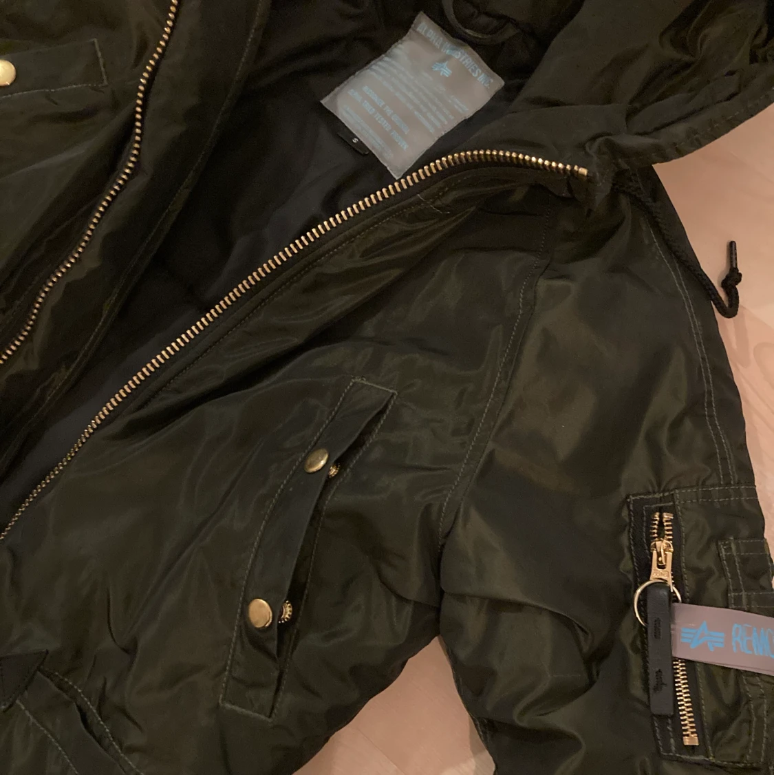 Grön vinterjacka från Alpha industries  - 91