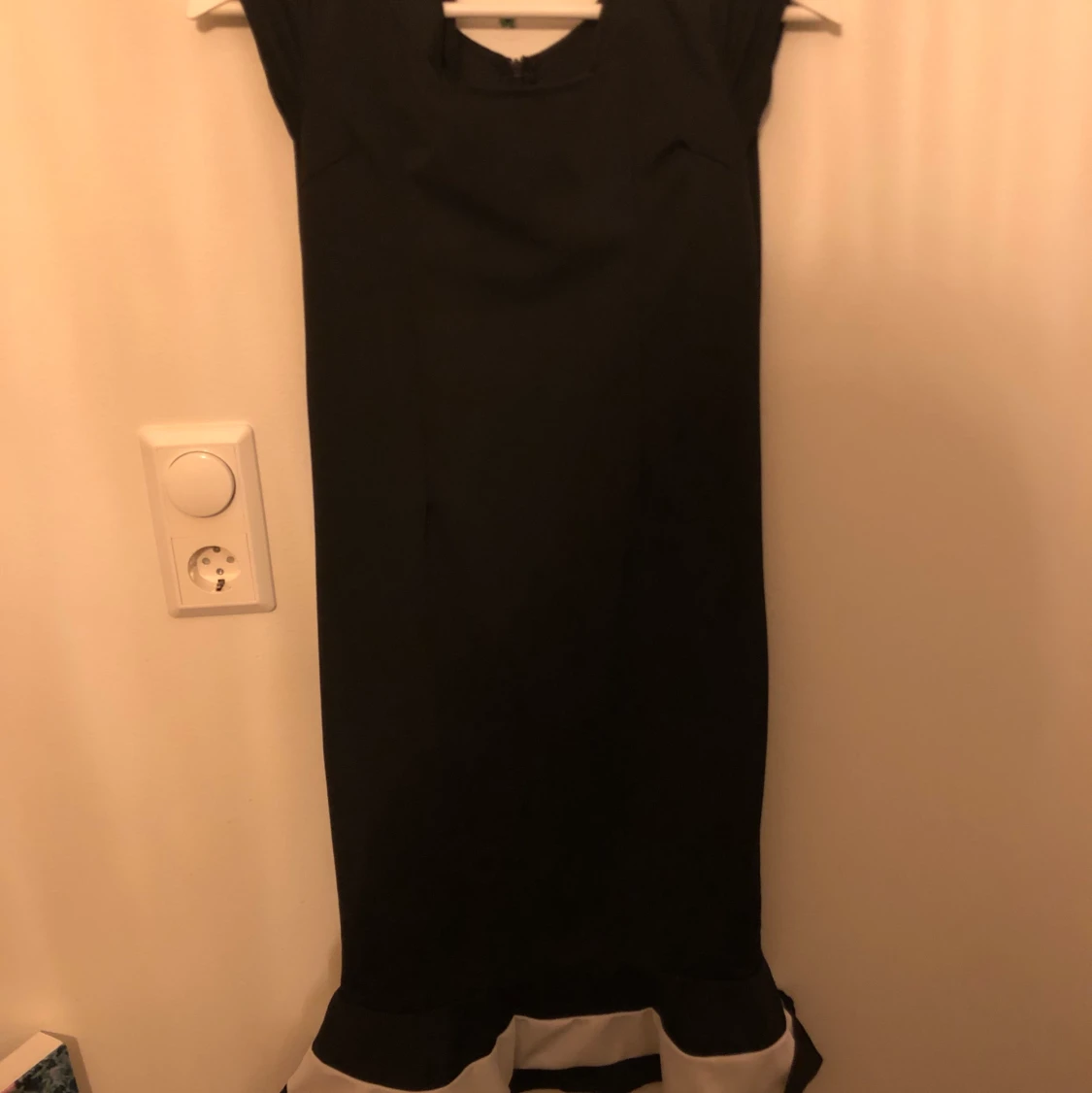 Svarta klänningar och kläder S - 90