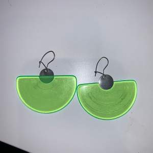 Neon gröna örhängen 