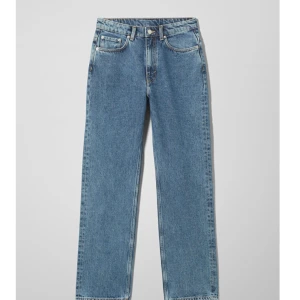 Weekday jeans  - Blåa jeans från weekday storlek 28/32, knappt använda, modellen heter Voyager 