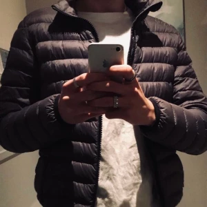 Replay dunjacka  - Superskön dunjcka ifrån Replay i storlek XS