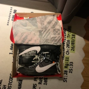 Off white blazer  - Säljer mina off white blazers, storlek us9(42.5) bin 5k men tar bud ifrån 4k bra skick vid köp av bin ingår frakten 