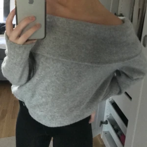 Stickad tröja - Stickad tröja köpt från H&M🐆 Stl XS, köparen står för frakt!!