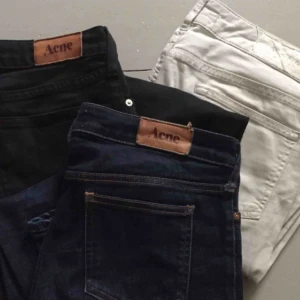  - Acne jeans, sparsamt använda Stretchig modell så passar även storleken under/över 
