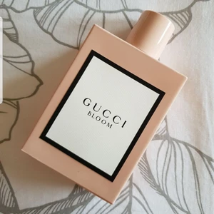  - Gucci Bloom parfym helt ny!