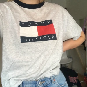 T-shirt  - Tommy hilfiger T-shirt i fint skick❤️ frakt tillkommer 