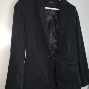 Svart kavaj! - Så ball svart kavaj från Lindex🌟!