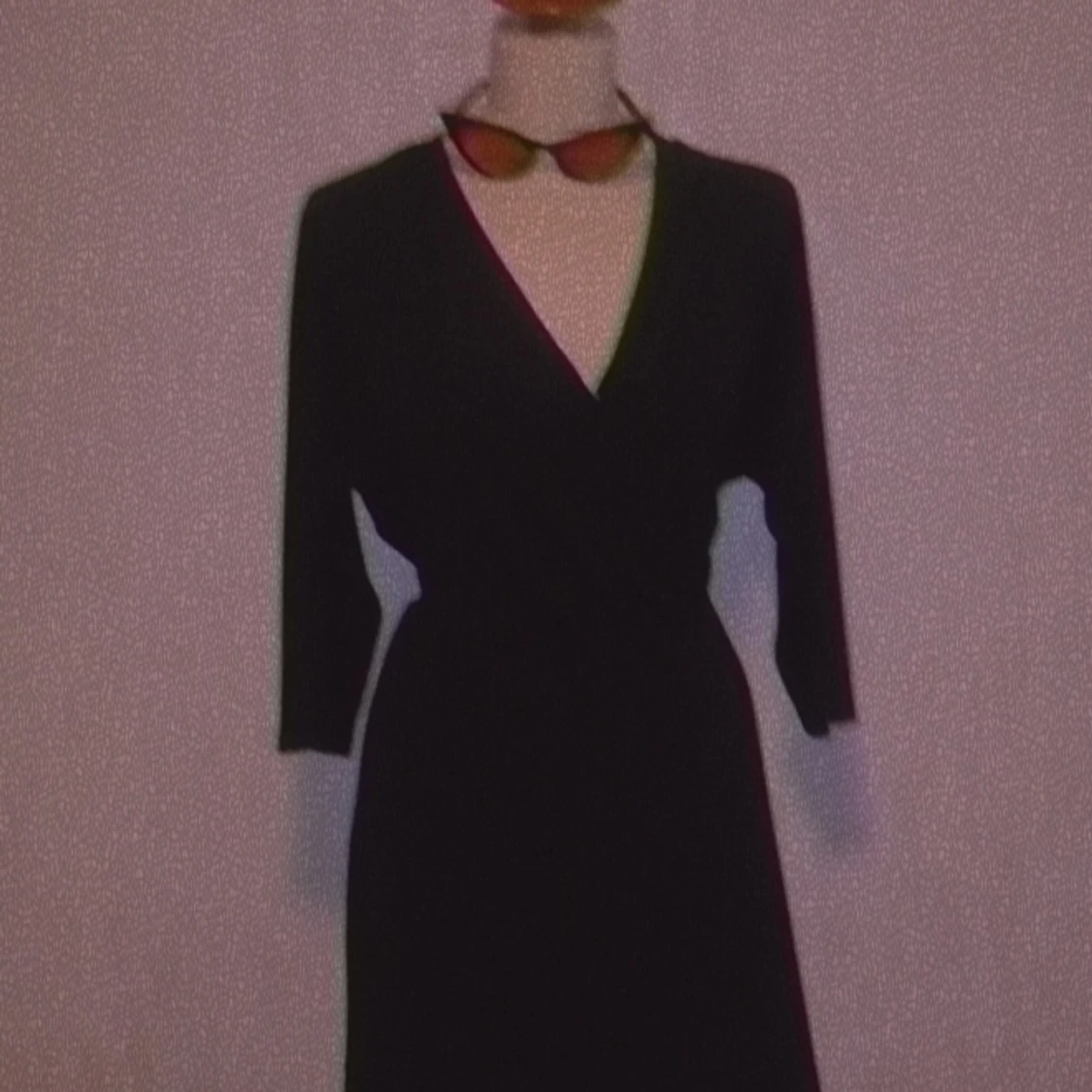 Svart midi klänning