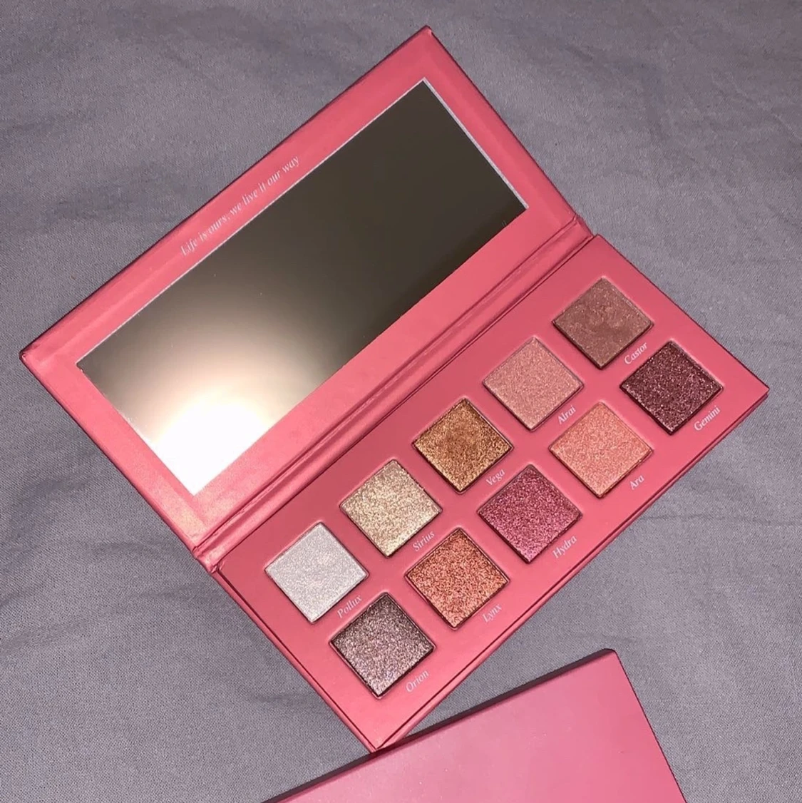 Caia metallics palett