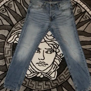 Jack & Jones - Midjan: 31 Längden: 30  Nypris i butik: 1000kr PRISET KAN ALLTID DISKUTERAS.