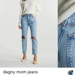 Populära Mom Jeans Gina Tricot - Säljer nu dem populära byxorna ifrån Gina Tricot, storlek 34. Dem är aldrig använda utan enbart provade en gång! Nypriset är 500kr och jag säljer dem för 400kr då dem är alldeles nya! Köparen står för frakt , kan även mötas upp i Karlstad🤍🤍