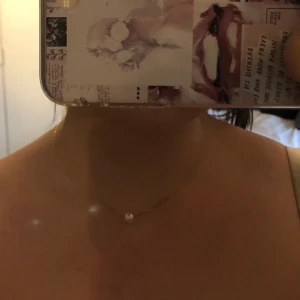 Halsband - Enkelt och snyggt halsband från Ur & Penn. Köparen står för frakten OBS finns billigare frakt men paketet är isåfall inte spårbart!