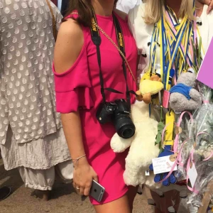  - Superfin rosa sommarklänning med öppna axlar