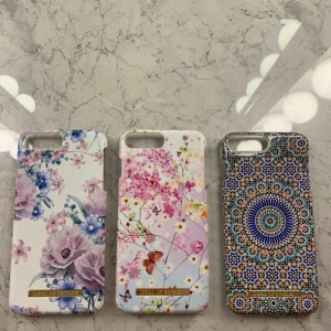  - Säljer även dessa skalen från ideal of Sweden. iPhone 6,7,8 plus. De är som i nyskick alla 3, syns inte att dem är använda. 40kr/styck. ( tillkommer frakt på 20kr