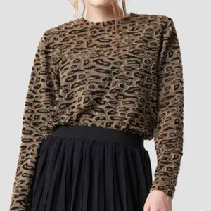 Leopardmönstrad långärmad tröja från NAKD 🐆🐆 säljer pga att den tyvärr inte används längre!! 