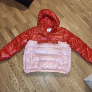 Samsøe Samsøe - Jättefin dunjacka köpt från nelly. Aldrig amvänd