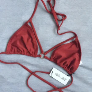  - En bikini från Rebecca Stella oanvänd