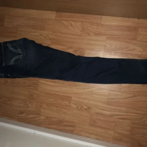  - Aldrig använda hollister jeans!! Storlek w23 l29